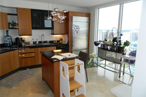 Copropriété à vendre à Sunny Isles Beach, Floride: 2 chambres, 147.71 m2 № 1360329 - photo 2