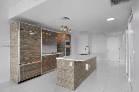 Copropriété à vendre à Miami, Floride: 2 chambres, 101.73 m2 № 1360295 - photo 3