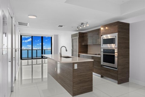 Copropriété à vendre à Miami, Floride: 2 chambres, 101.73 m2 № 1360295 - photo 2