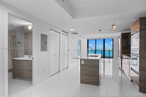 Copropriété à vendre à Miami, Floride: 2 chambres, 101.73 m2 № 1360295 - photo 4