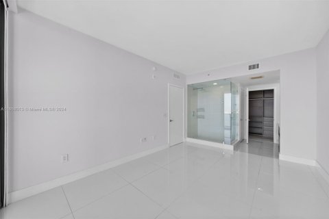 Copropriété à vendre à Miami, Floride: 2 chambres, 101.73 m2 № 1360295 - photo 14