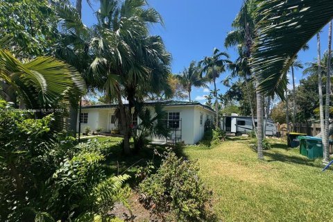 Villa ou maison à vendre à Dania Beach, Floride: 4 chambres, 125.7 m2 № 1160952 - photo 2