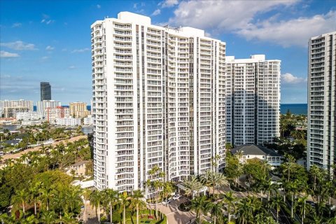 Condo in Aventura, Florida, 4 bedrooms  № 989038 - photo 1