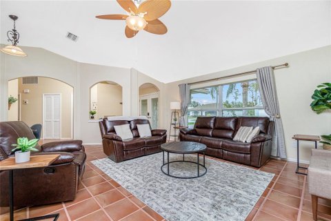 Villa ou maison à vendre à Punta Gorda, Floride: 4 chambres, 220.83 m2 № 748812 - photo 3