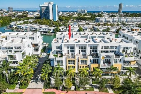 Adosado en venta en Miami Beach, Florida, 3 dormitorios, 233 m2 № 1396097 - foto 5