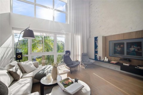 Adosado en venta en Miami Beach, Florida, 3 dormitorios, 233 m2 № 1396097 - foto 28