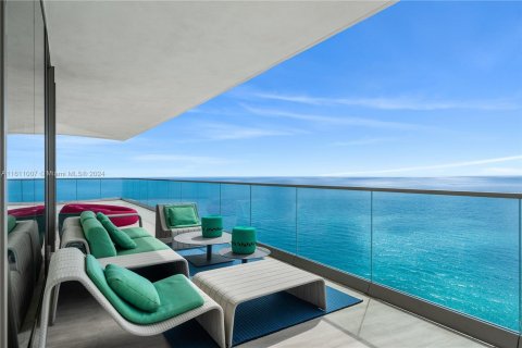 Copropriété à vendre à Sunny Isles Beach, Floride: 4 chambres, 297.84 m2 № 1236089 - photo 1