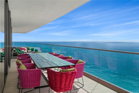 Condominio en venta en Sunny Isles Beach, Florida, 4 dormitorios, 297.84 m2 № 1236089 - foto 8