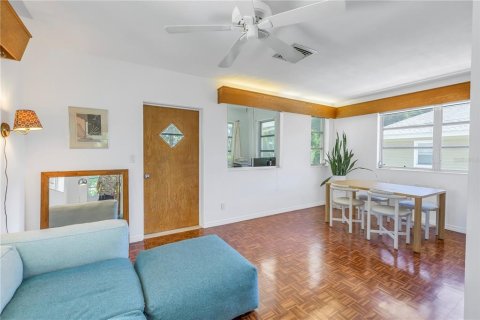 Apartamento en alquiler en Saint Petersburg, Florida, 1 dormitorio, 65.96 m2 № 1369652 - foto 4