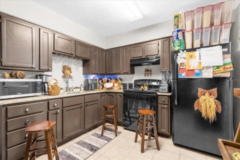 Condo in Orlando, Florida, 2 bedrooms  № 1298780 - photo 9