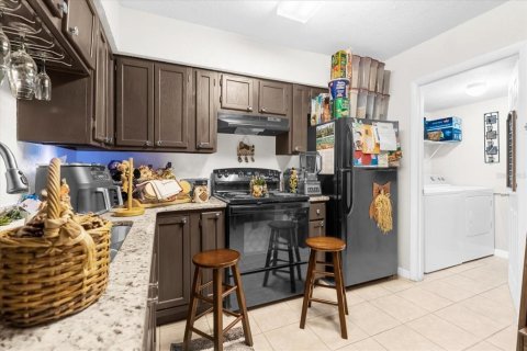 Condo in Orlando, Florida, 2 bedrooms  № 1298780 - photo 14