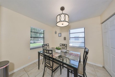 Propiedad comercial en venta en Saint Petersburg, Florida, 4 dormitorios, 207.73 m2 № 1375316 - foto 16