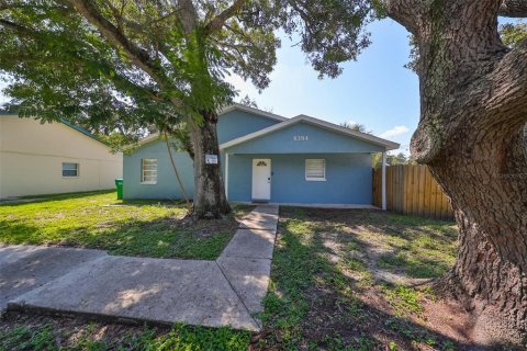 Propiedad comercial en venta en Saint Petersburg, Florida, 4 dormitorios, 207.73 m2 № 1375316 - foto 1