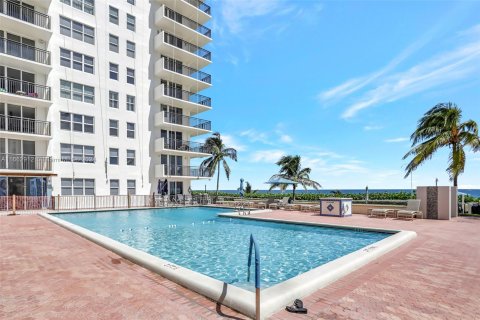 Condo in Hillsboro Beach, Florida, 1 bedroom  № 1387958 - photo 19