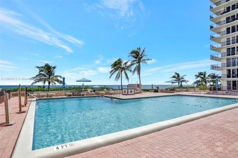 Copropriété à vendre à Hillsboro Beach, Floride: 1 chambre, 87.33 m2 № 1387958 - photo 18