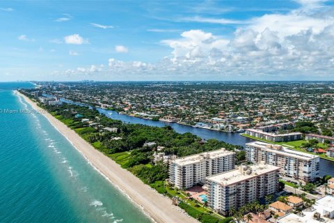 Condo in Hillsboro Beach, Florida, 1 bedroom  № 1387958 - photo 26