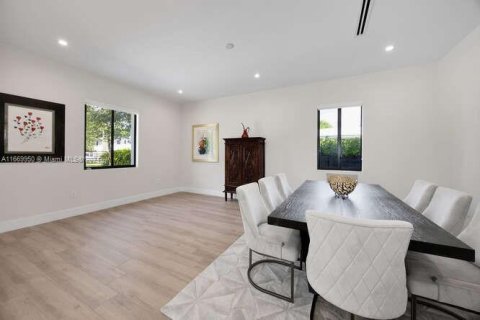 Casa en venta en Miami, Florida, 4 dormitorios, 274.53 m2 № 1387924 - foto 8