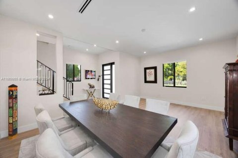 Casa en venta en Miami, Florida, 4 dormitorios, 274.53 m2 № 1387924 - foto 10