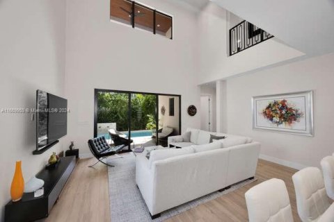 Casa en venta en Miami, Florida, 4 dormitorios, 274.53 m2 № 1387924 - foto 18