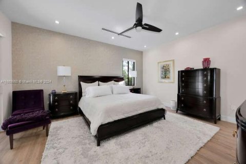 Casa en venta en Miami, Florida, 4 dormitorios, 274.53 m2 № 1387924 - foto 30