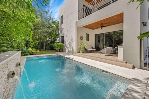 Casa en venta en Miami, Florida, 4 dormitorios, 274.53 m2 № 1387924 - foto 24