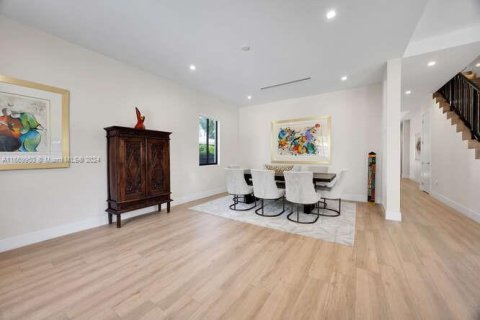 Casa en venta en Miami, Florida, 4 dormitorios, 274.53 m2 № 1387924 - foto 12