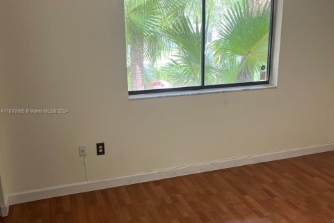 House in Coral Springs, Florida 1 bedroom, 66.89 sq.m. № 1387959 - photo 26