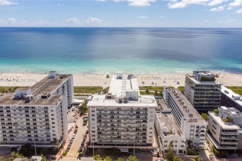 Condominio en venta en Miami Beach, Florida, 1 dormitorio, 61.22 m2 № 1387747 - foto 28