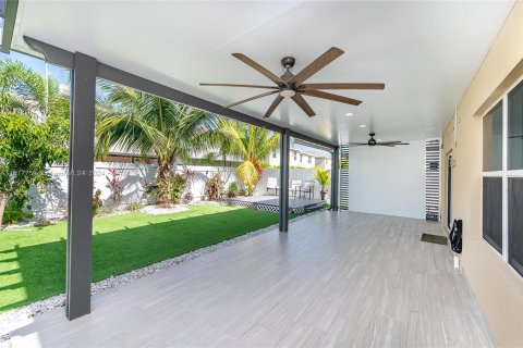 Casa en venta en Florida City, Florida, 4 dormitorios, 198.63 m2 № 1150896 - foto 8