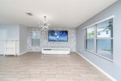 Casa en venta en Florida City, Florida, 4 dormitorios, 198.63 m2 № 1150896 - foto 21