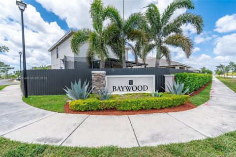 Casa en venta en Florida City, Florida, 4 dormitorios, 198.63 m2 № 1150896 - foto 1