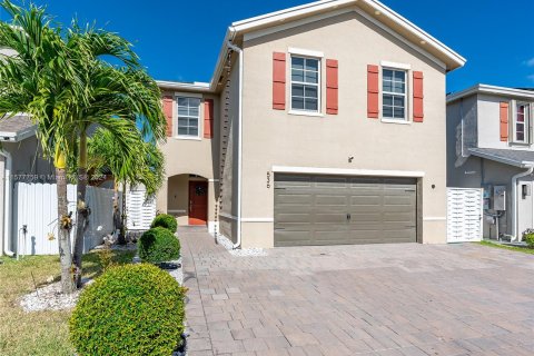 Casa en venta en Florida City, Florida, 4 dormitorios, 198.63 m2 № 1150896 - foto 3