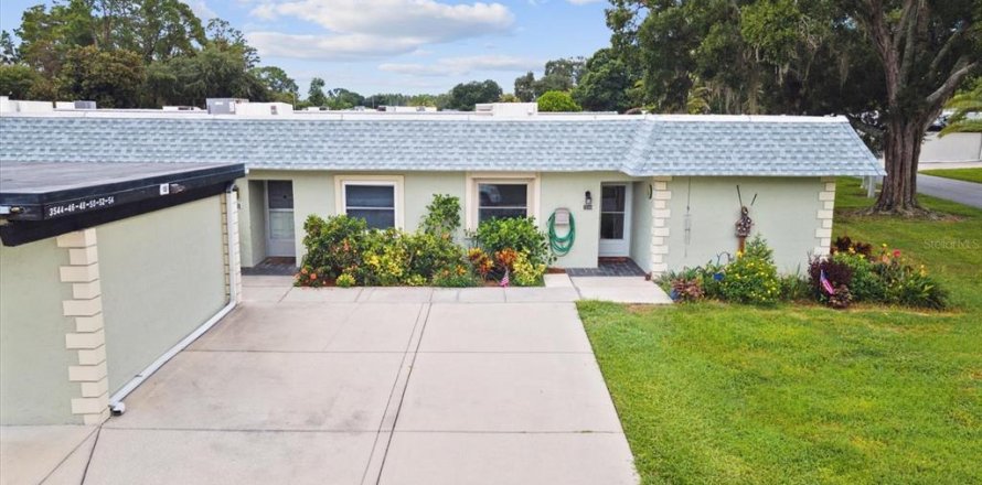 Condo in New Port Richey, Florida, 2 bedrooms  № 1343219