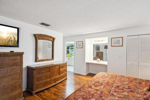 Condo in New Port Richey, Florida, 2 bedrooms  № 1343219 - photo 20