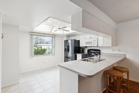 Condominio en venta en New Port Richey, Florida, 2 dormitorios, 106.65 m2 № 1343219 - foto 14