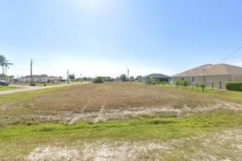Land in Cape Coral, Florida № 674748 - photo 1