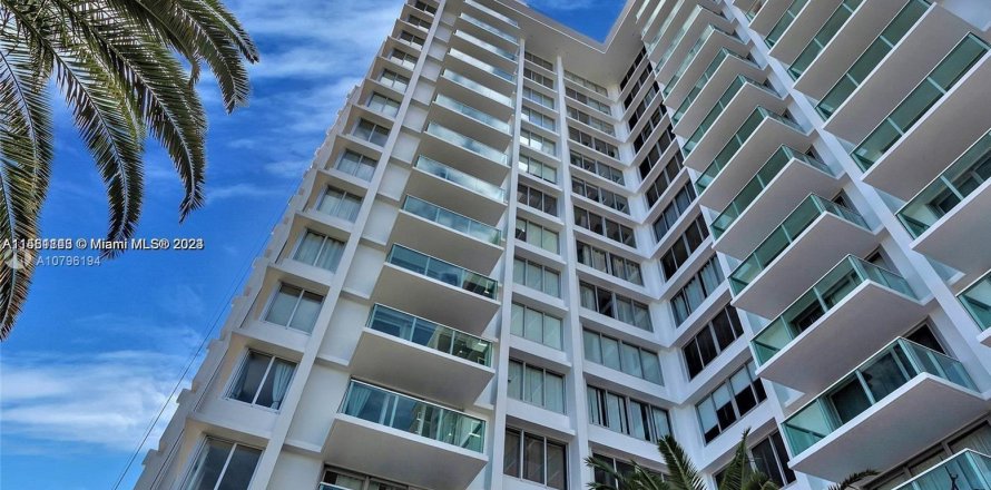 Condo in Miami Beach, Florida, 1 bedroom  № 1095413