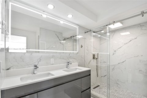 Купить кондоминиум в Авентура, Флорида 2 спальни, 157.28м2, № 1096971 - фото 23