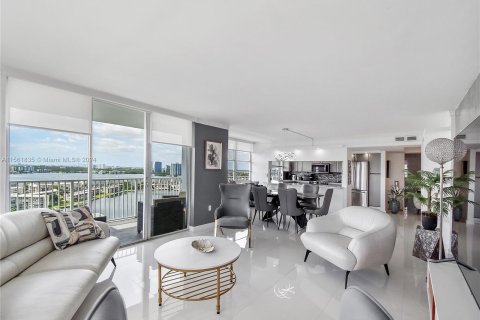 Condo in Aventura, Florida, 2 bedrooms  № 1096971 - photo 6