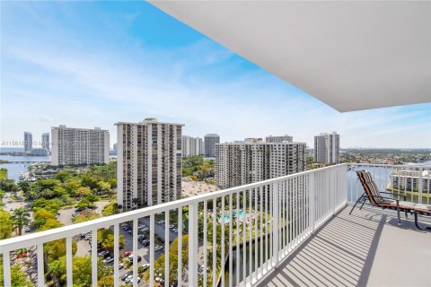 Condominio en venta en Aventura, Florida, 2 dormitorios, 157.28 m2 № 1096971 - foto 11