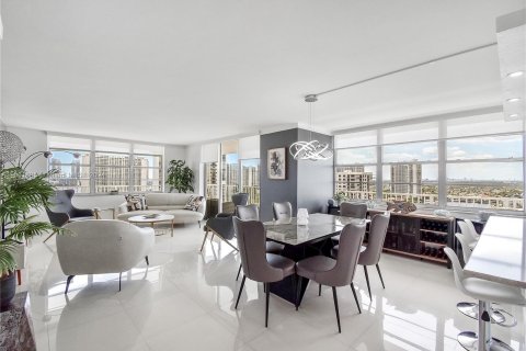 Condo in Aventura, Florida, 2 bedrooms  № 1096971 - photo 9