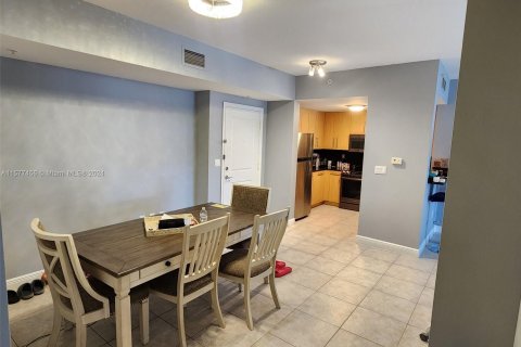 Condo in Fort Lauderdale, Florida, 2 bedrooms  № 1146857 - photo 2