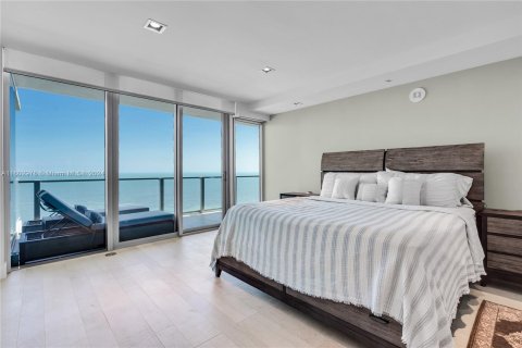 Condo in Key Biscayne, Florida, 3 bedrooms  № 1221924 - photo 26