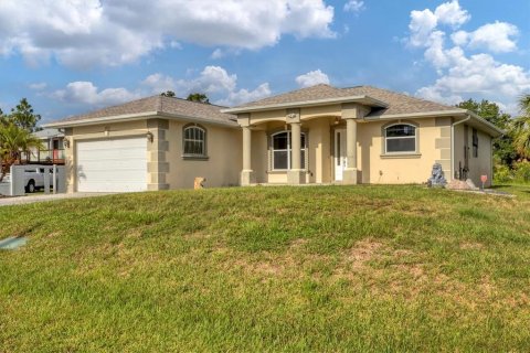 House in Englewood, Florida 3 bedrooms, 150.87 sq.m. № 1334091 - photo 2