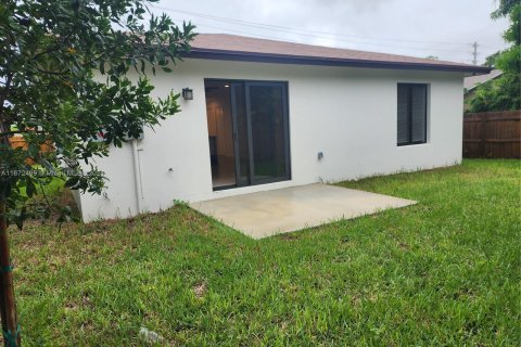 House in Delray Beach, Florida 5 bedrooms № 1395062 - photo 3