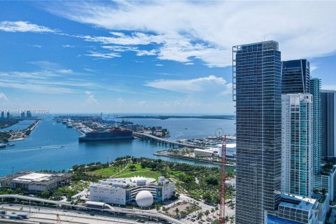 Condominio en alquiler en Miami, Florida, 1 dormitorio, 157.47 m2 № 1395141 - foto 25