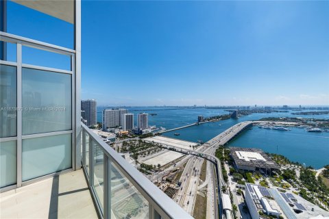 Condominio en alquiler en Miami, Florida, 1 dormitorio, 157.47 m2 № 1395141 - foto 20