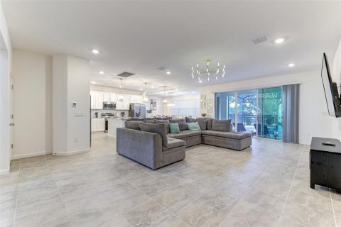 Villa ou maison à vendre à Kissimmee, Floride: 9 chambres, 396.41 m2 № 1353146 - photo 3