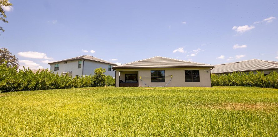 Villa ou maison à Lauderdale Lakes, Floride 4 chambres, 169.83 m2 № 1224728