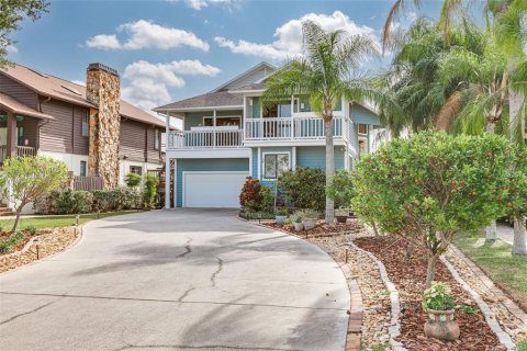 Villa ou maison à vendre à New Port Richey, Floride: 4 chambres, 284.37 m2 № 1349605 - photo 8